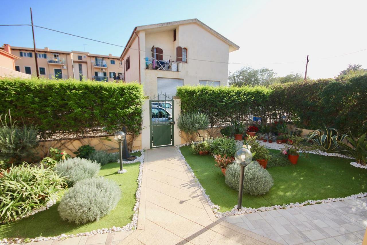 Hotel Casa Degli Ospiti Olbia Exterior foto